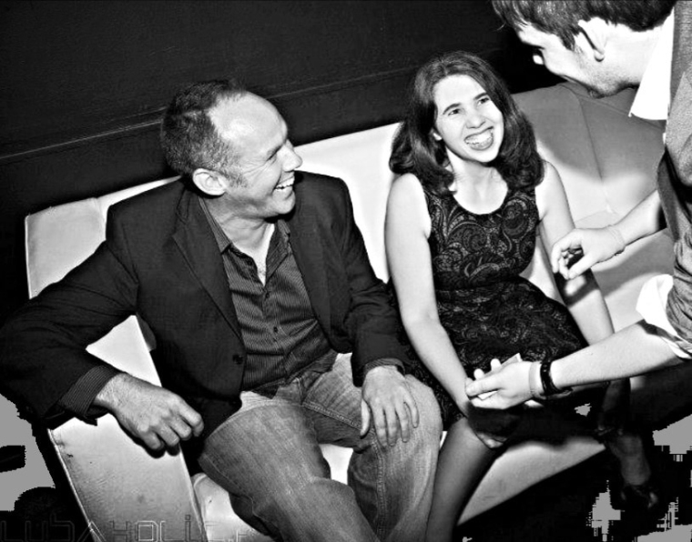 Corporate magician entertaining guests at drinks arrivals for an awards ceremony